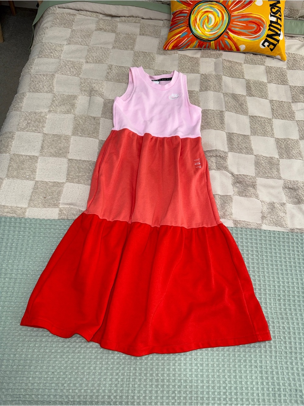 Nike Sportswear Girls' JDI Tiered Color Block Dress size‎ Small